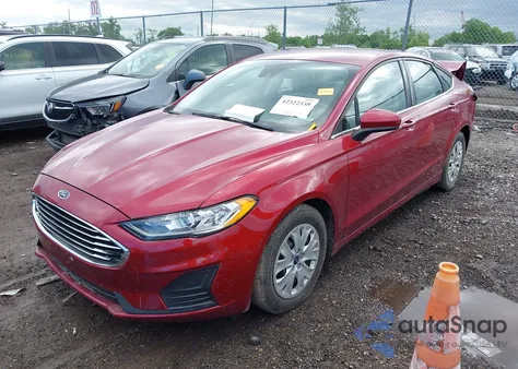 2019 Ford Fusion S z USA, uszkodzony, nr VIN 3FA6P0G76KR233267